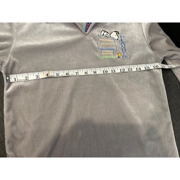 Peanuts NWT Kids’ Snoopy Pullover Velour Gray Collared Long Sleeve Shirt - Picture 5 of 7